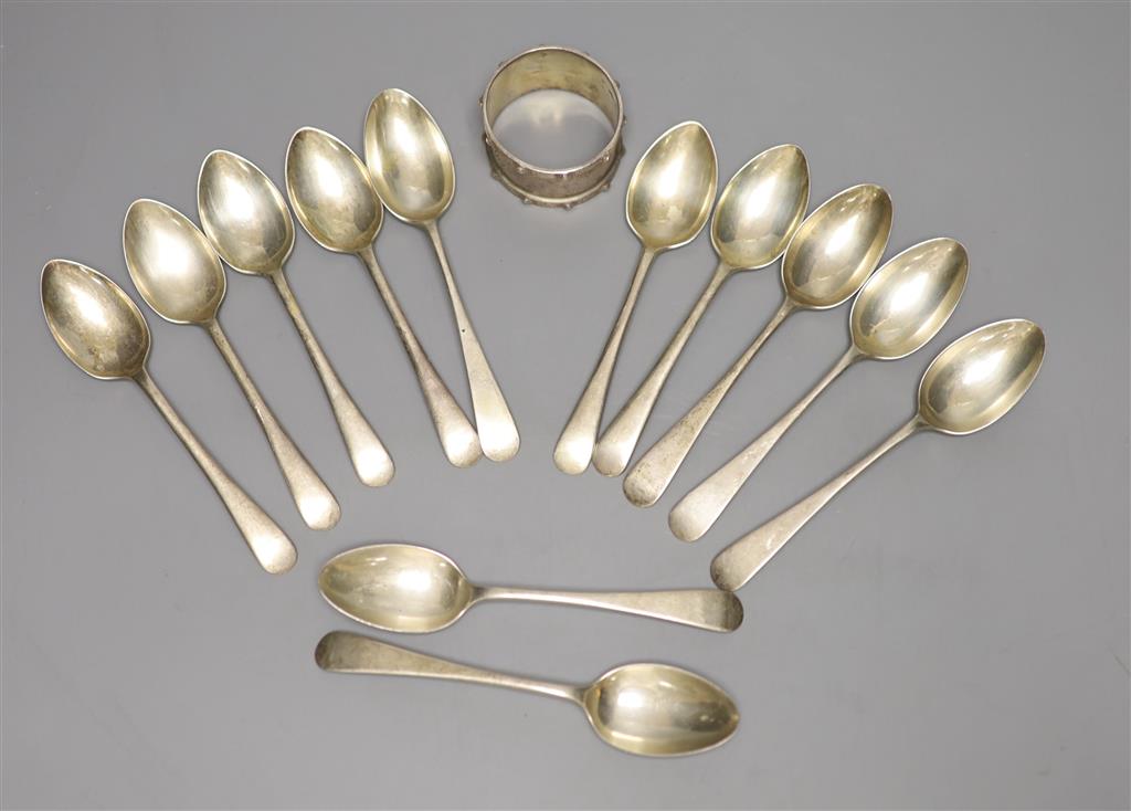 A set of six Edwardian silver teaspoons, Sheffield 1907, a similar set of teaspoons, Sheffield 1927 and a silver napkin ring, 8.5oz